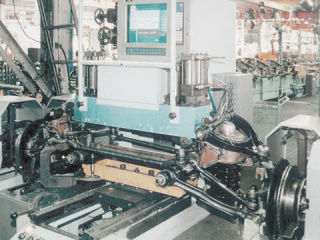 Система управления стендом регулировки углов установки колес передней подвески автомобиля ГАЗ-2217
